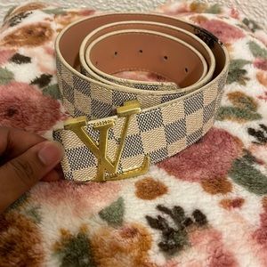 LOUIS VUITTON BELT SZ 46